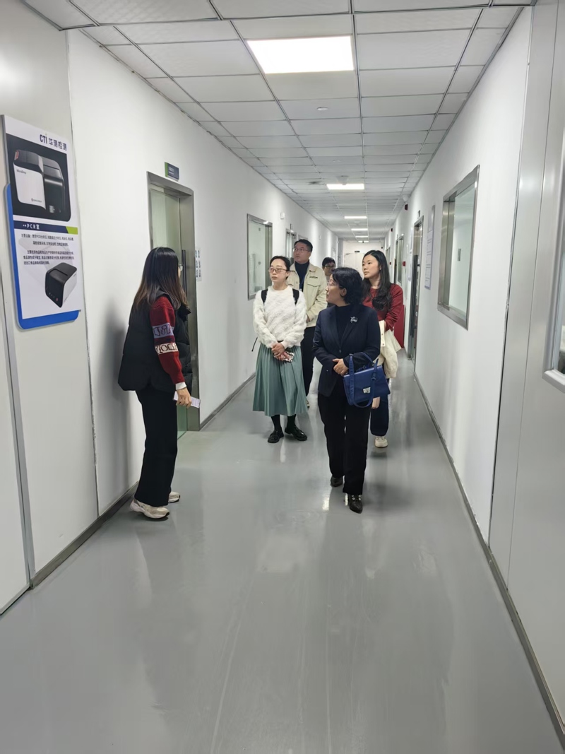 2fcc5f90902bef9c14c4856e94b05215