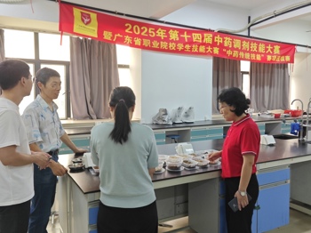 排查隐患守底线，凝心聚力护平安 | 药学院（明德书院）开展期末实验室安全检查