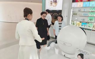 访企拓岗 | 走进樊文花：38年专注面部护理，校企携手共绘美容育人新蓝图
