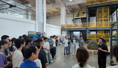 走进企业一线｜26 级电梯工程技术班开展企业实践研学活动