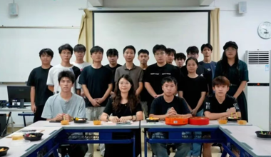 双节传暖意，弘毅共心安｜智能制造学院（弘毅书院）中秋国庆留校学生座谈会暖心召开